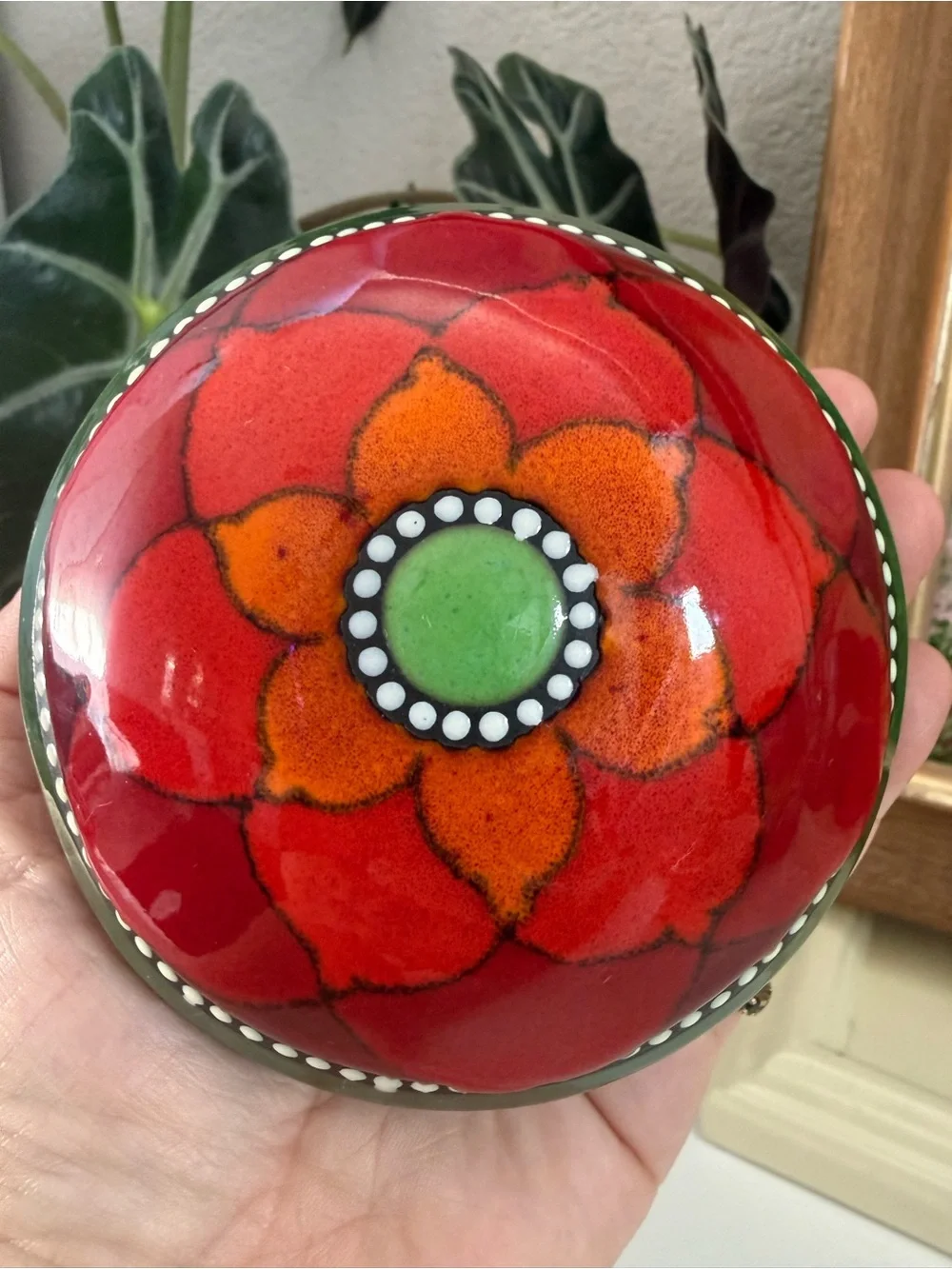N/A vibrant red